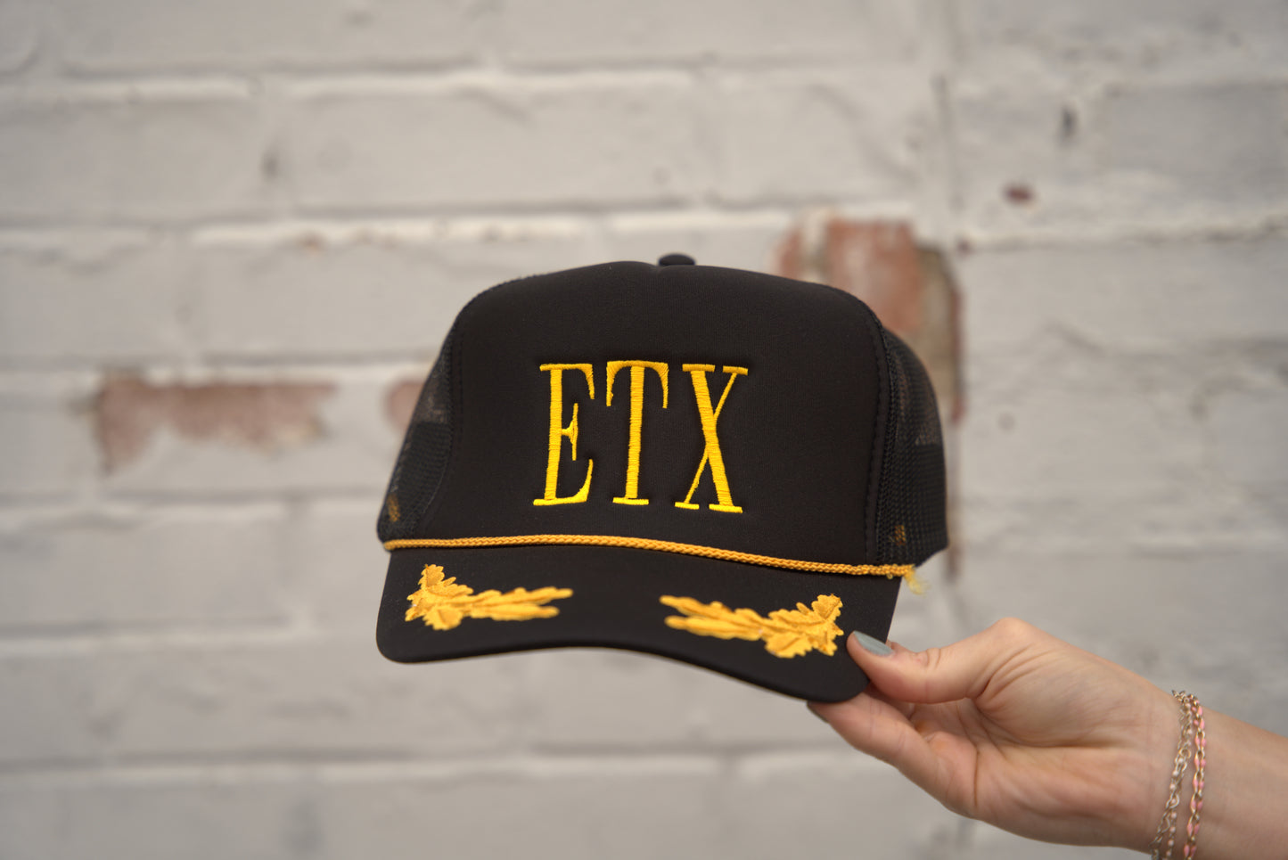 ETX Black/Gold Oak Leaves